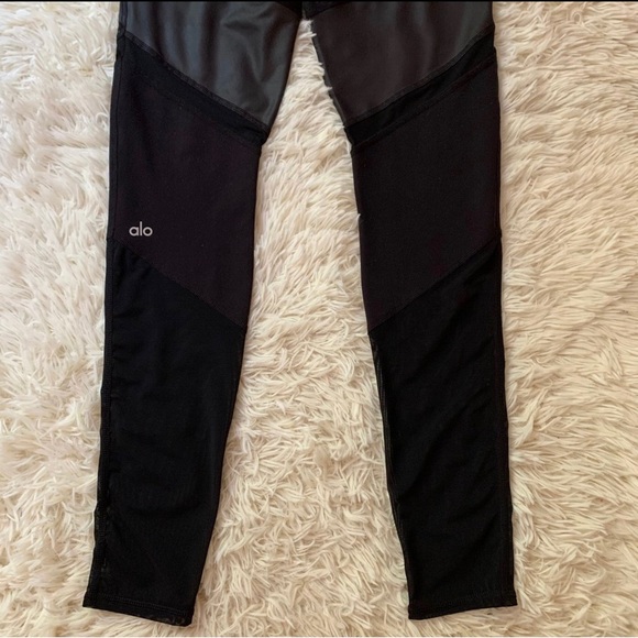 Alo Yoga Sheila Mesh Leggings Size Medium - Picture 8 of 13